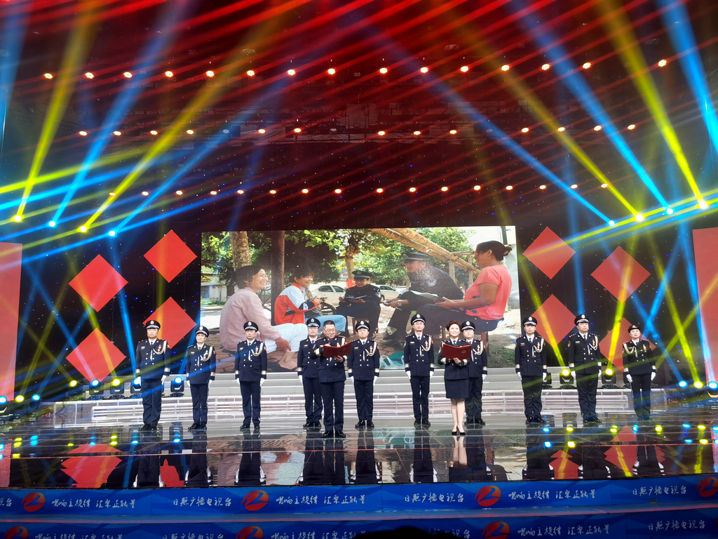 潔晶集團(tuán)應(yīng)邀參加市公安局組織的向黨和人民報(bào)告主題活動