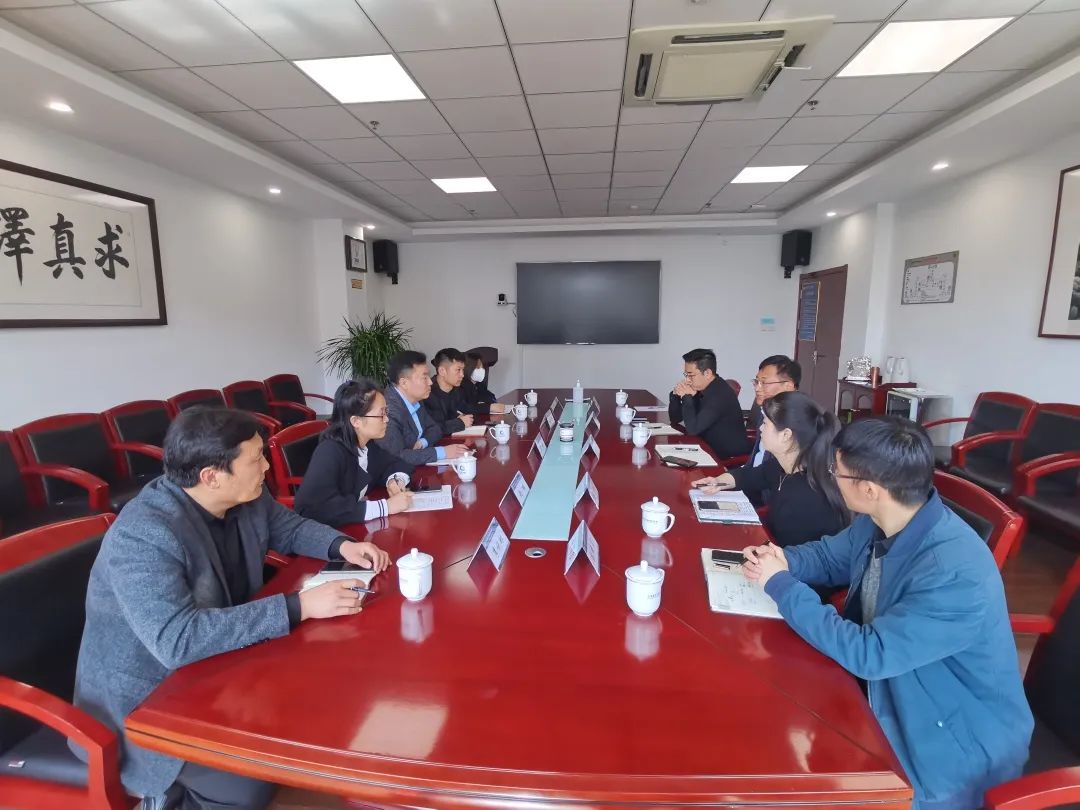 潔晶集團(tuán)組織拜訪青島海洋生物醫(yī)藥研究院并洽談合作 潔晶集團(tuán)組織拜訪青島海洋生物醫(yī)藥研究院并洽談合作