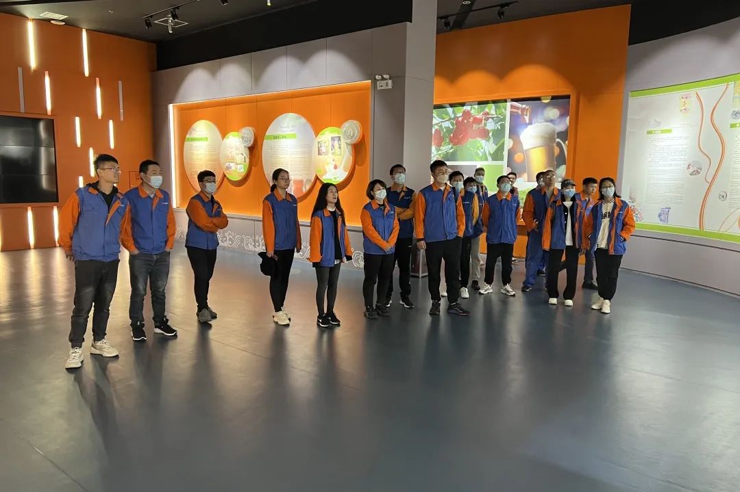 潔晶集團(tuán)組織“傳遞青春正能量,共筑潔晶百年夢(mèng)”青年團(tuán)建活動(dòng)